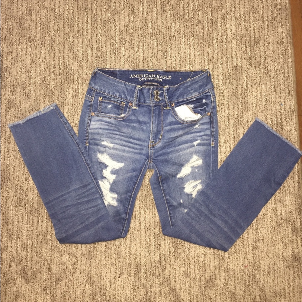 Cropped American Eagle Outfitters Jeans!